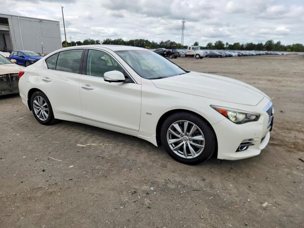 2016 INFINITI Q50 — Passenger 3/4