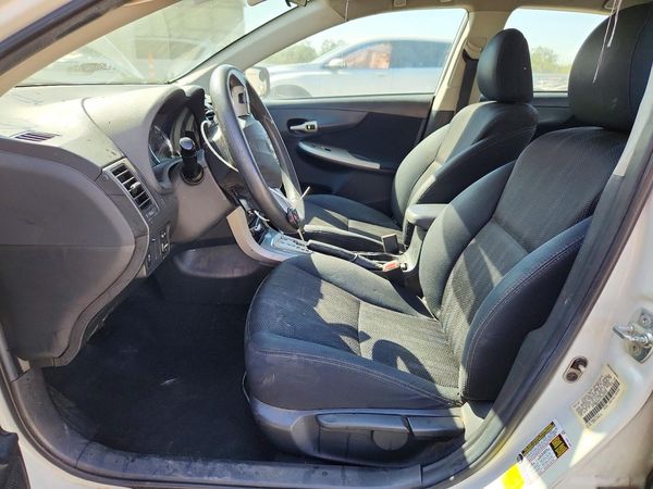 2012 TOYOTA COROLLA — DENT