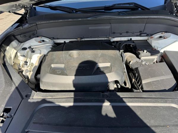 2016 VOLVO XC90 SV52 Momentum