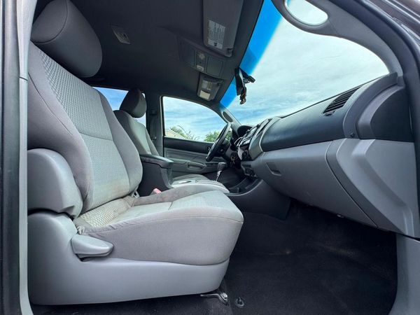 2013 TOYOTA TACOMA Delux