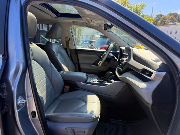 2023 TOYOTA HIGHLANDER