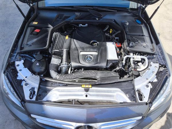 2015 MERCEDES-BENZ C-CLASS 4-MATIC — Engine bay