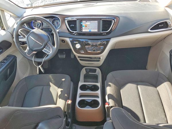 2023 CHRYSLER VOYAGER LX — CKPT