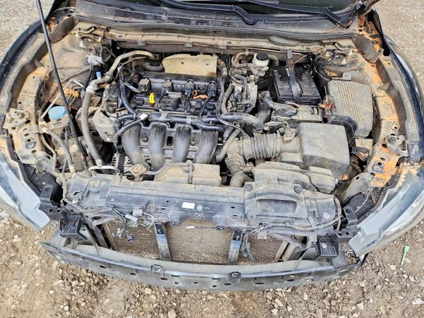 2014 MAZDA 6 — Engine bay
