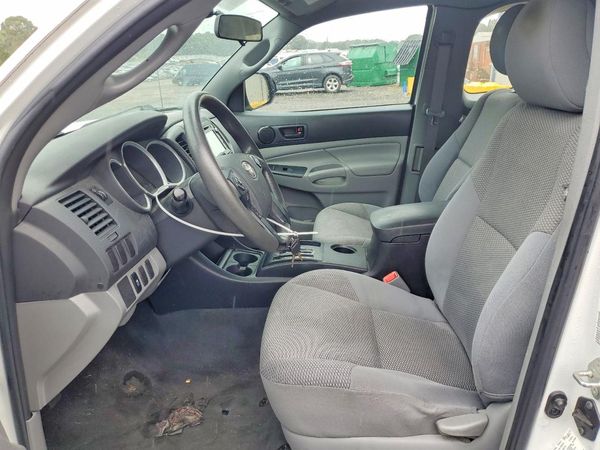2015 TOYOTA TACOMA Delux Grade — DENT