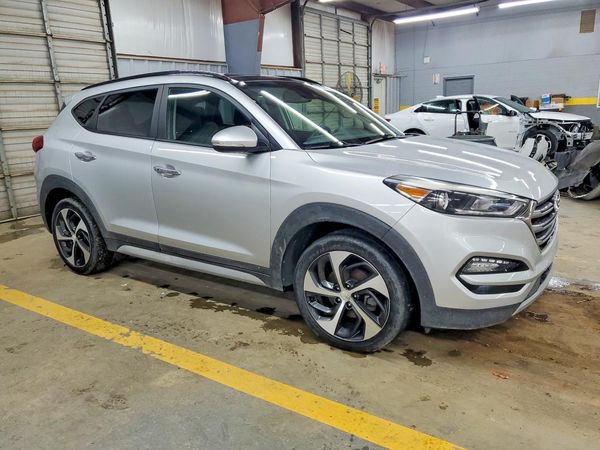 2018 HYUNDAI TUCSON — Passenger 3/4