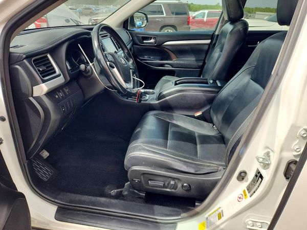 2018 TOYOTA HIGHLANDER SE/XLE — DENT