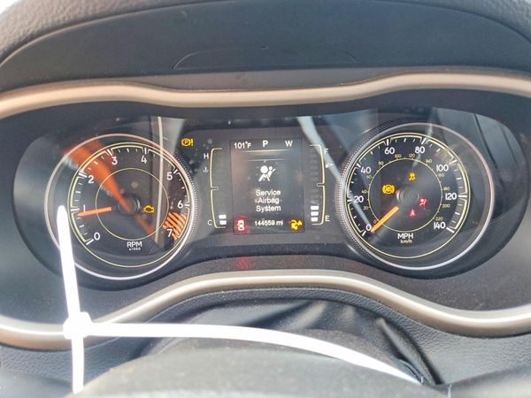 2015 JEEP CHEROKEE Sport — ODOM