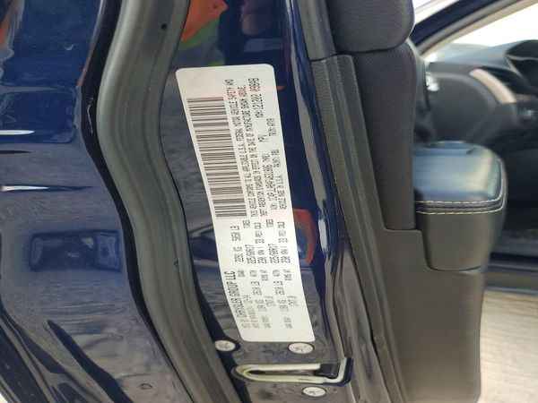 2015 JEEP CHEROKEE Sport — VINS