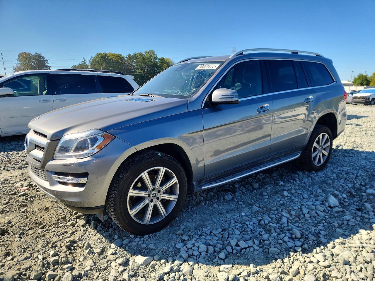 2016 MERCEDES-BENZ GL GL450-4M — Front 3/4