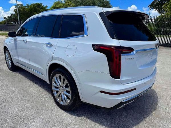 2021 CADILLAC XT6