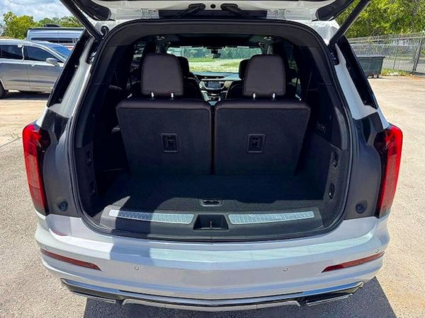 2021 CADILLAC XT6