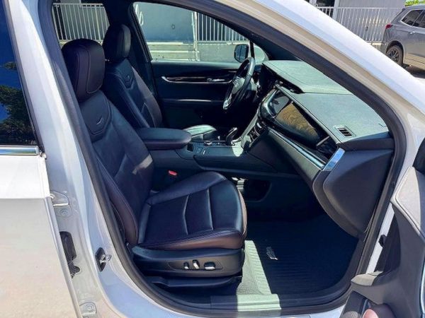 2021 CADILLAC XT6