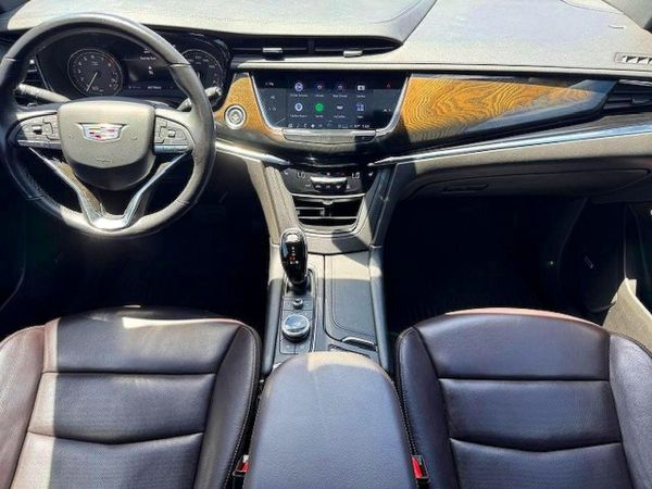 2021 CADILLAC XT6