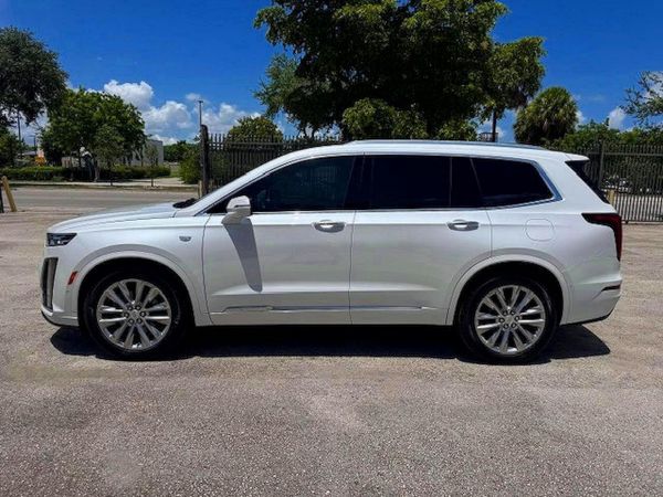 2021 CADILLAC XT6