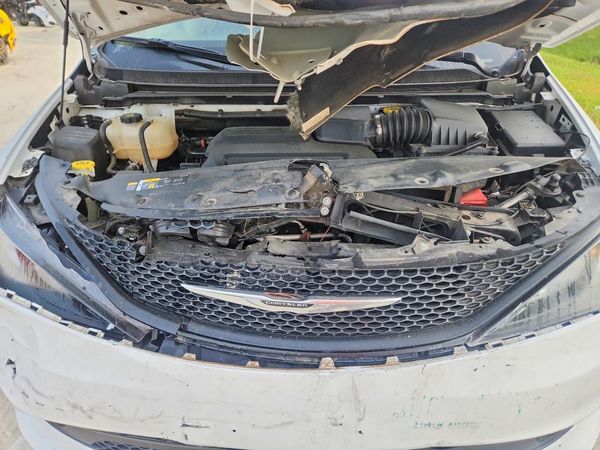 2022 CHRYSLER VOYAGER LX — Engine bay