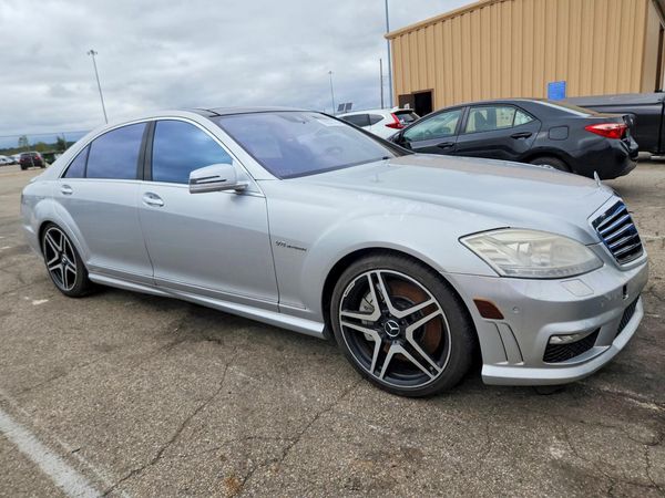 2013 MERCEDES-BENZ S-CLASS S63 AMG — Passenger 3/4