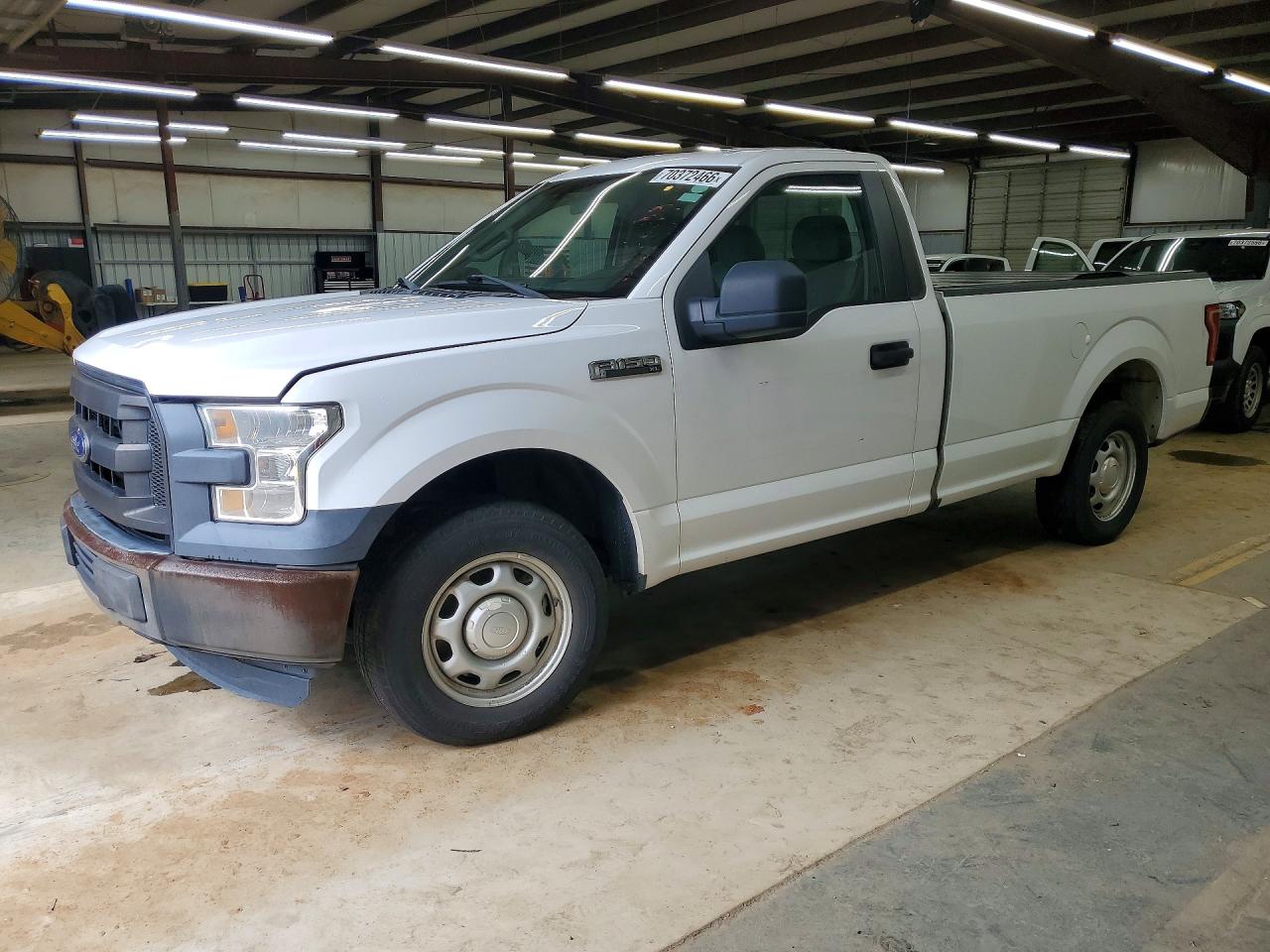 2017 FORD F150 Regular Cab — Front 3/4