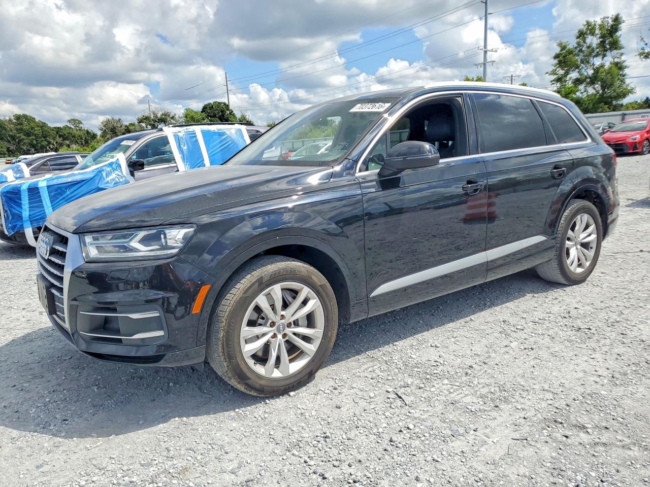 2019 AUDI Q7 — Front 3/4
