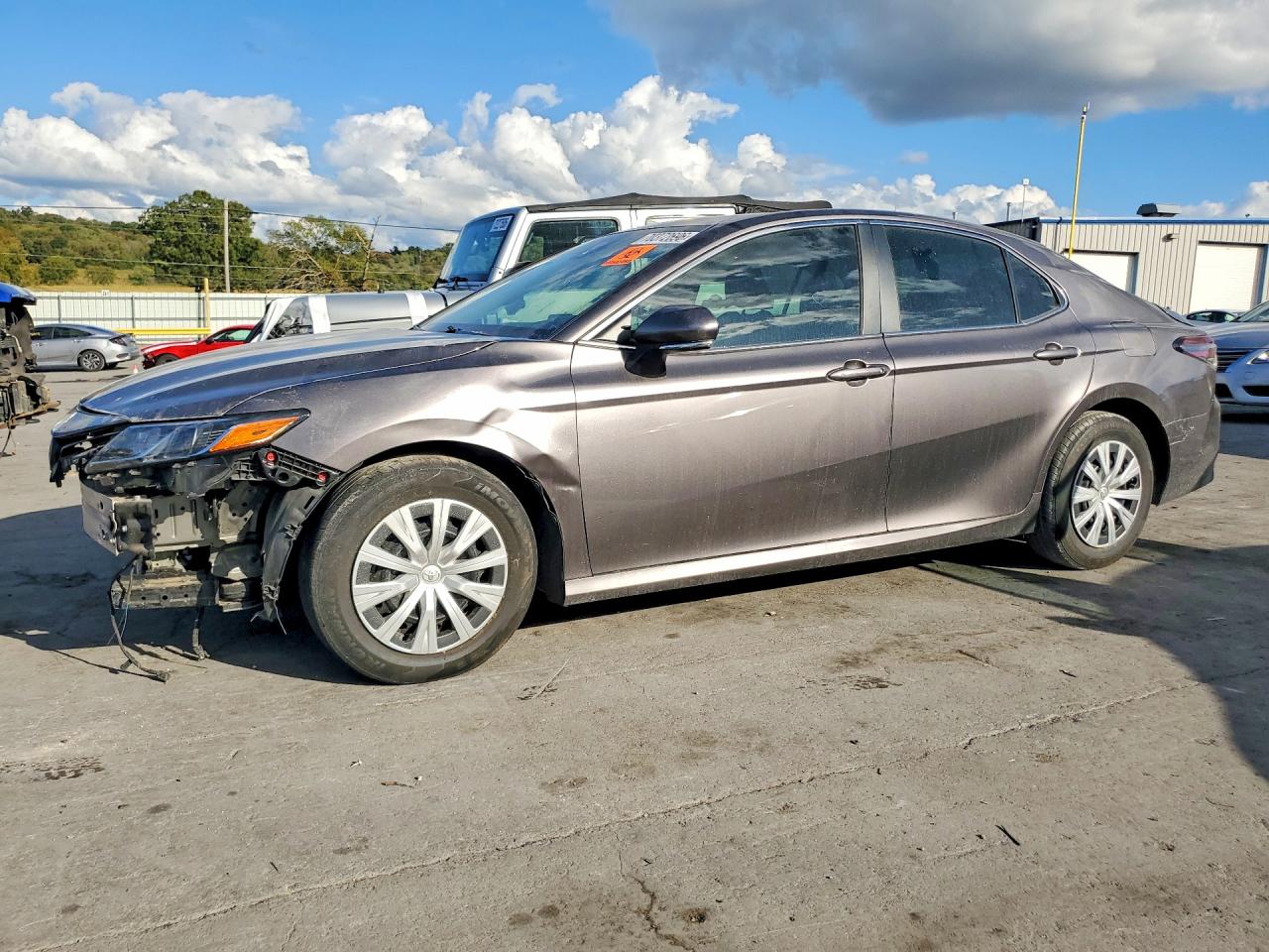 2024 TOYOTA CAMRY LE — Front 3/4