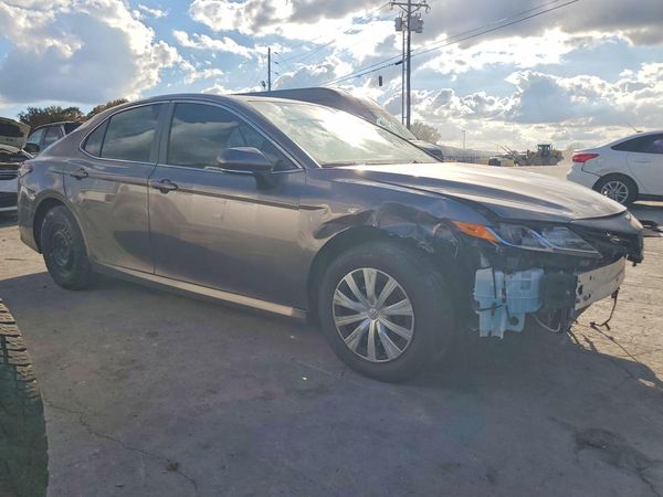 2024 TOYOTA CAMRY LE — Passenger 3/4