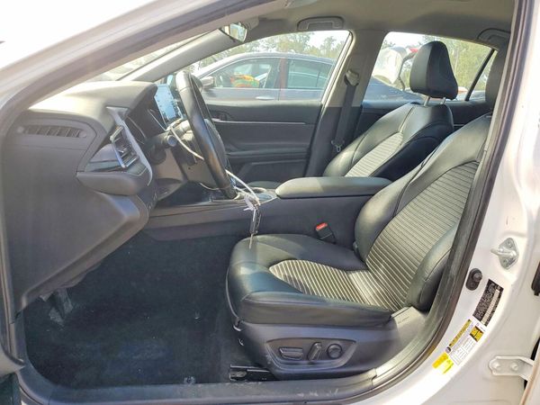 2023 TOYOTA CAMRY SE — DENT