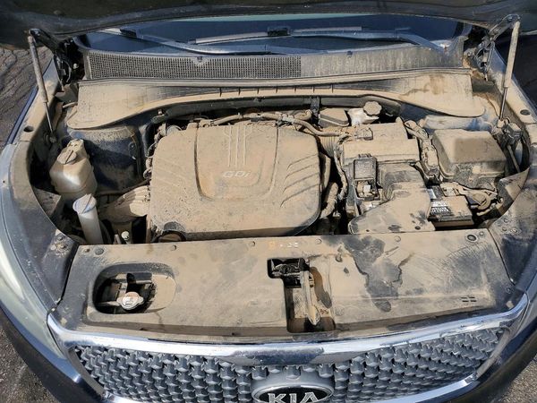 2017 KIA SORENTO L, LX — Engine bay