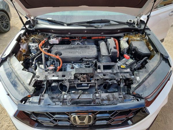 2025 HONDA CRV Sport Touring — Engine bay