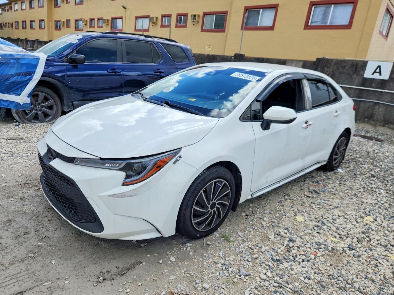 2021 TOYOTA COROLLA LE — Front 3/4