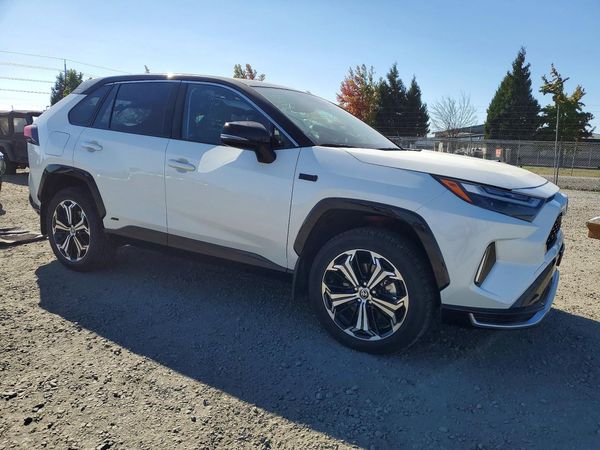 2022 TOYOTA RAV4 XSE — Passenger 3/4