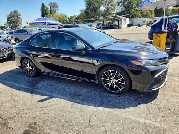2021 TOYOTA CAMRY SE — Passenger 3/4