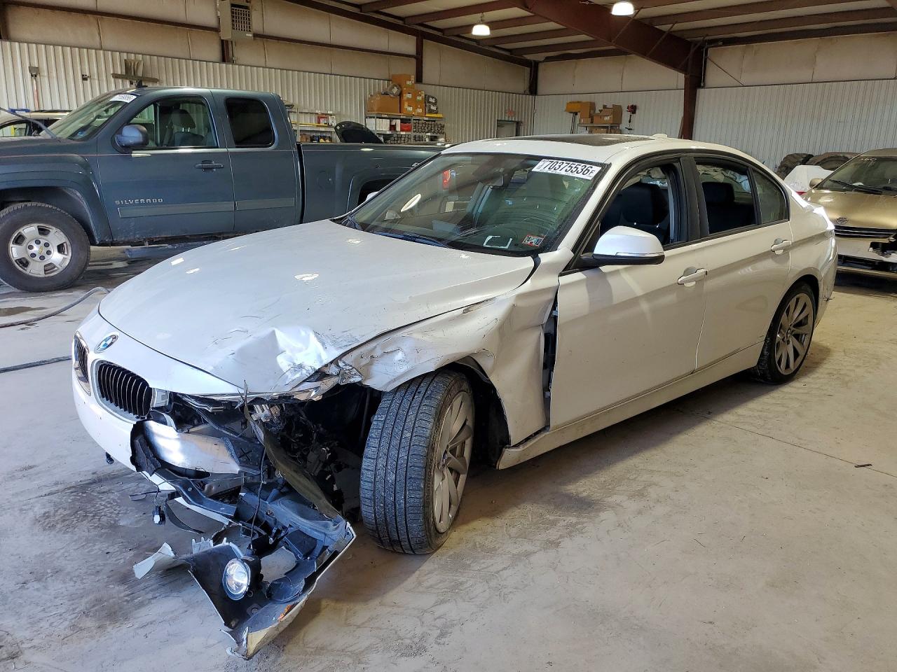 2018 BMW 3 SERIES xDrive — Front 3/4