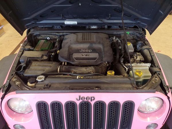 2017 JEEP WRANGLER UNLIMITED Unlimited Sport — Engine bay