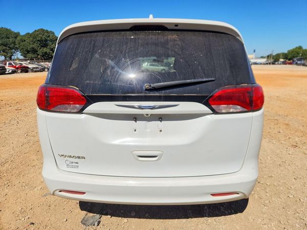 2020 CHRYSLER VOYAGER LXI — DIRR