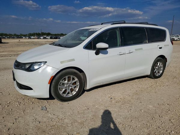 2021 CHRYSLER VOYAGER LXI — Front 3/4