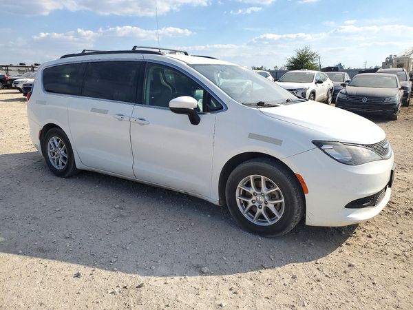 2021 CHRYSLER VOYAGER LXI — Passenger 3/4