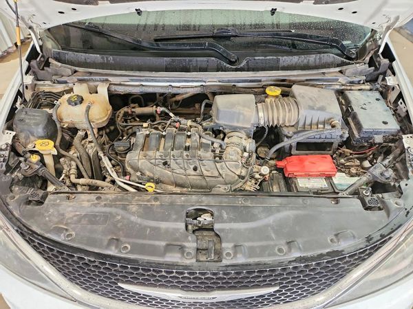 2021 CHRYSLER VOYAGER LXI — Engine bay