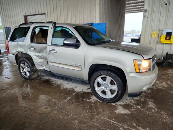 2013 CHEVROLET TAHOE LT — Passenger 3/4