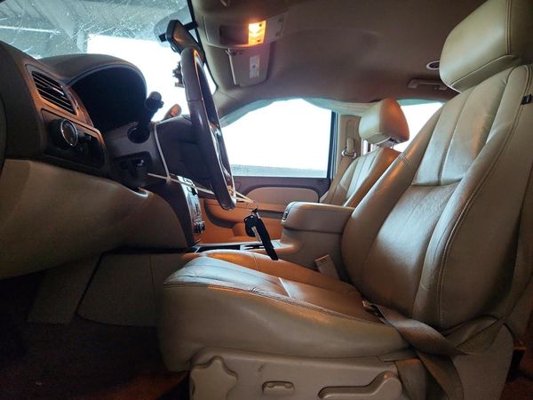 2013 CHEVROLET TAHOE LT — DENT