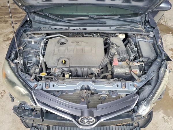 2015 TOYOTA COROLLA L/LE — Engine bay
