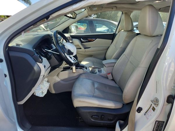 2022 NISSAN ROGUE SL — DENT