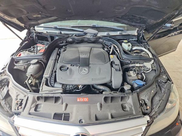 2013 MERCEDES-BENZ C-CLASS C300 — Engine bay