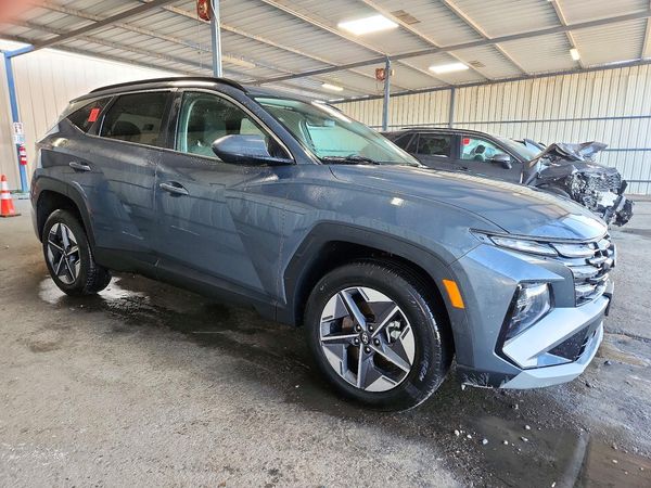 2026 HYUNDAI TUCSON SEL, SEL Plus — Passenger 3/4