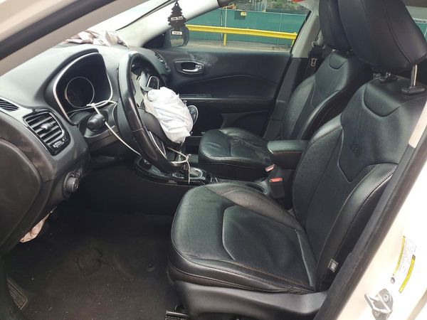 2021 JEEP COMPASS Limited — DENT