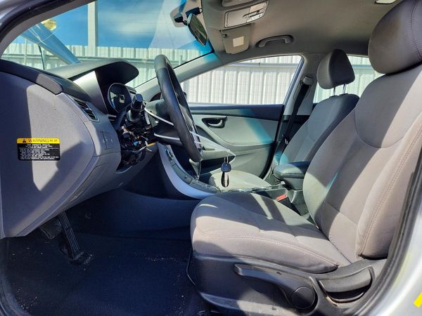 2013 HYUNDAI ELANTRA — DENT