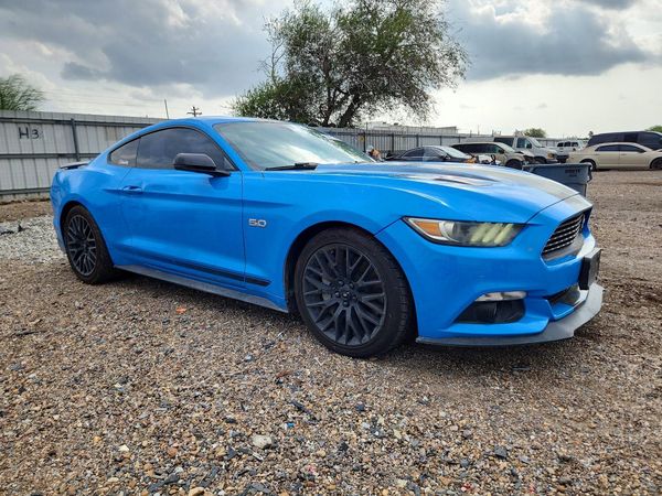 2017 FORD MUSTANG GT Coupe — Passenger 3/4