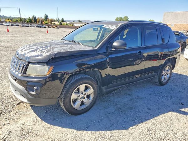 2014 JEEP COMPASS Sport — Front 3/4