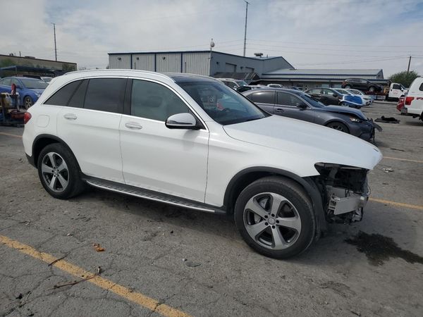 2017 MERCEDES-BENZ GLC
