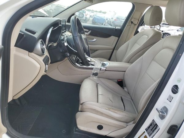 2017 MERCEDES-BENZ GLC
