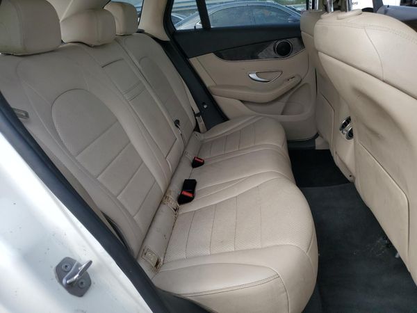 2017 MERCEDES-BENZ GLC